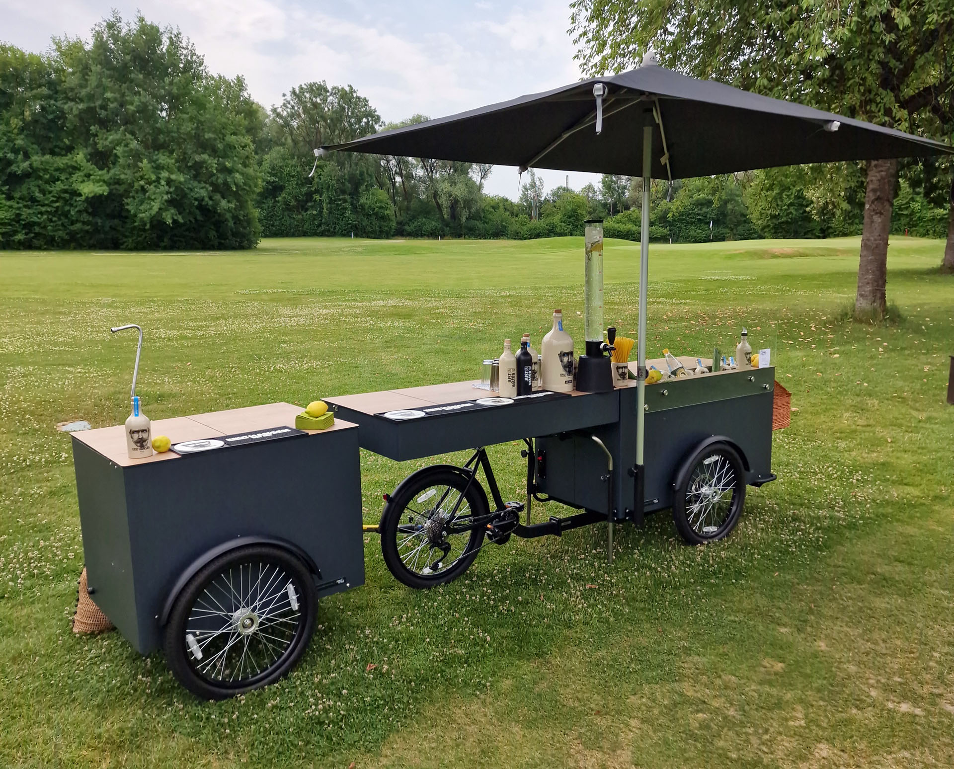 ginTOMic: Mobile Cocktailbar und Barkeeper